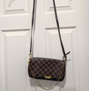 Elegant Brown Checkered Crossbody Bag